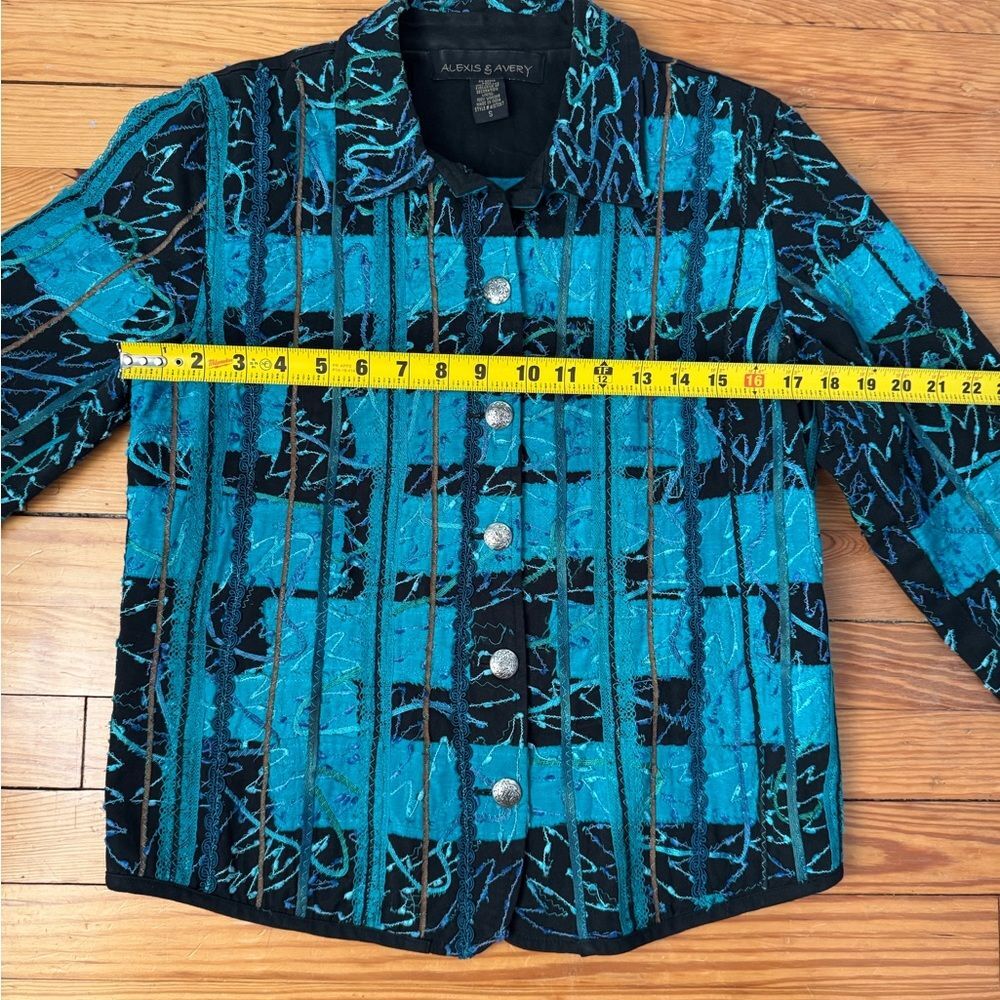Patchwork Embroidered Boho Jacket - Picture 9 of 9